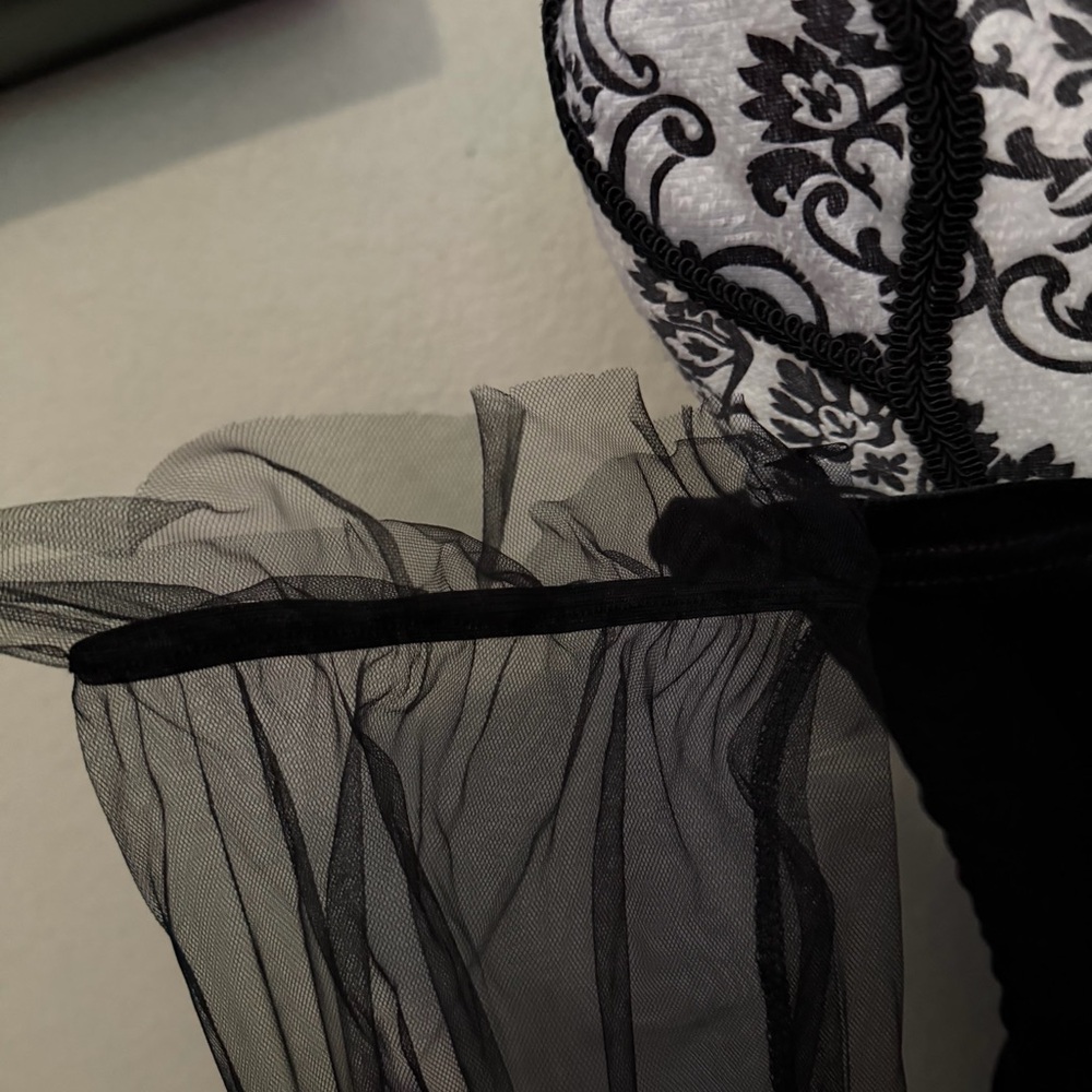 Elegant Black Velvet Dress with Sheer Sleeves - Picture 2 of 2